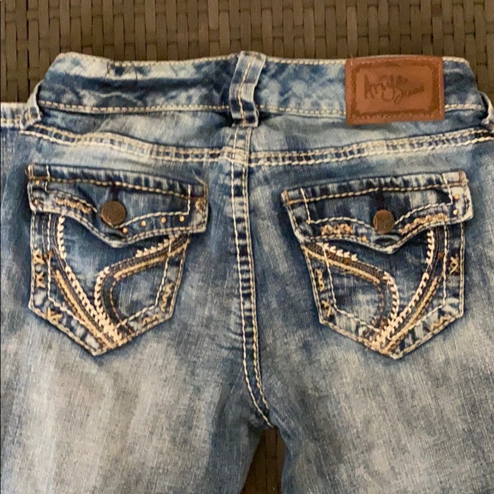 Aríya Jeans - Picture 2 of 9